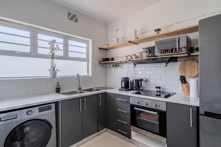 2 Bedroom Property for Sale in Three Anchor Bay Western Cape